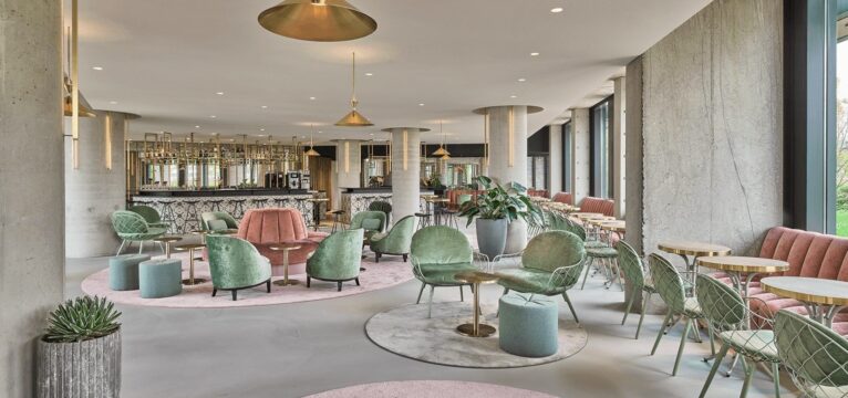 Gietvloer als vloer in een hotel Hotelvloer lobby