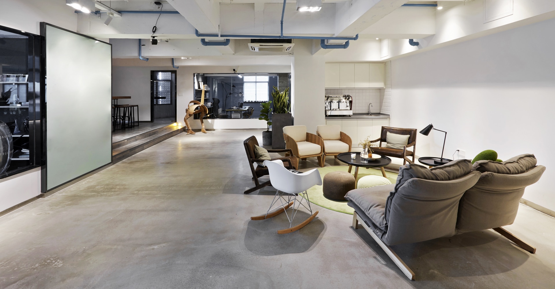 Kantoorvloer met woonbeton