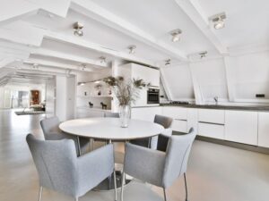 Beton Cire: Het Geheim Achter Trendy en Industrieel Design in je Huis