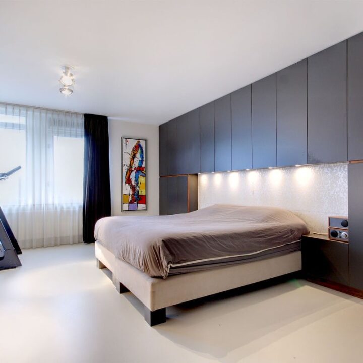 Lichte gietvloer in slaapkamer Gietvloer slaapkamer
