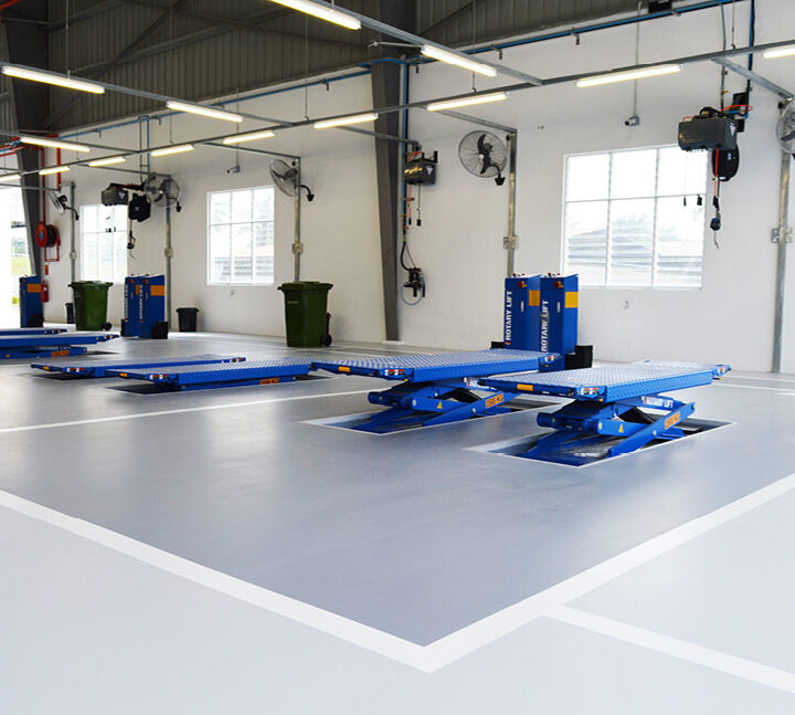 coatingvloer-garagevloer-grijs-matte-belijning-coatings-coatingvloeren coatingvloer-garagevloer-grijs-matte-belijning-coatings-coatingvloeren