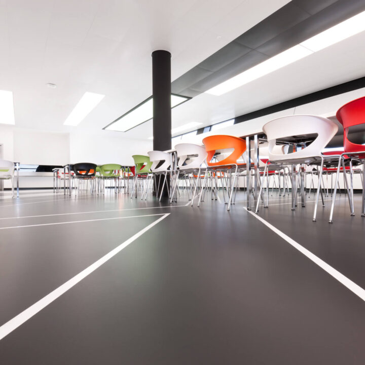 coatingvloer-kantinevloer-industrie-coating-vloer-mat-naadloos coatingvloer-kantinevloer-industrie-coating-vloer-mat-naadloos