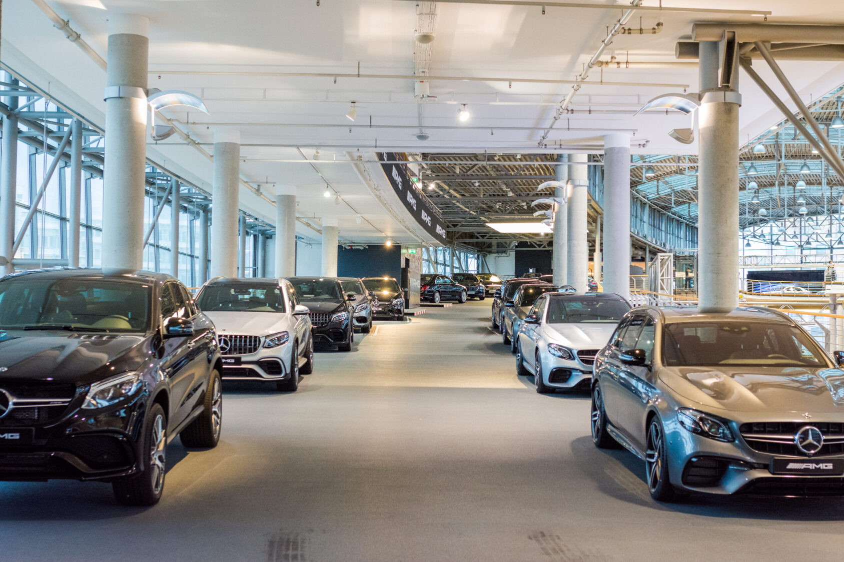 coatingvloer-showroom-mercedes-coating-vloer-belastbaar coatingvloer-showroom-mercedes-coating-vloer-belastbaar
