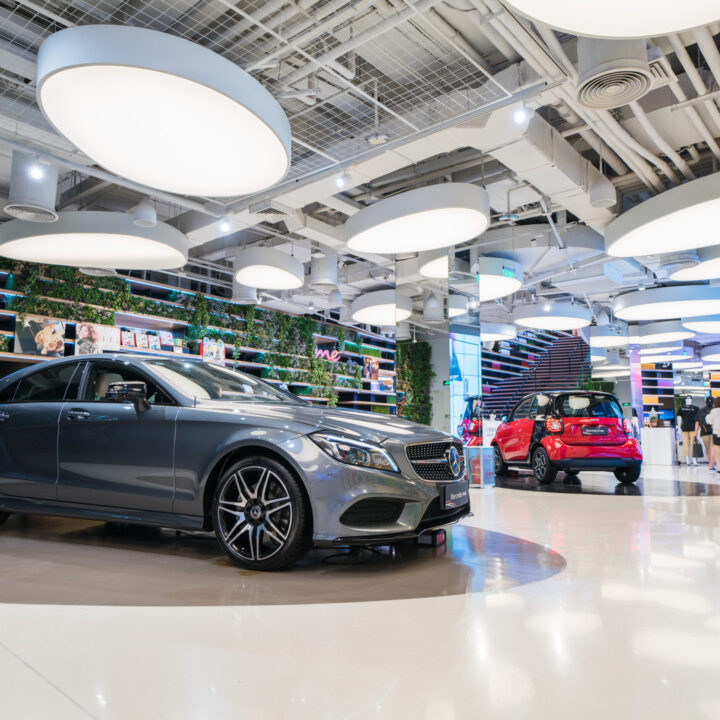 coatingvloer-showroom-mercedes-coating-vloer-belastbaar-wit coatingvloer-showroom-mercedes-coating-vloer-belastbaar-wit