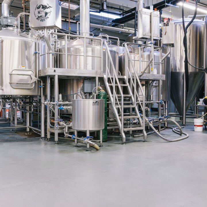 coatingvloer-werkplaats-coating-vloer-fabrieksvloer-epoxy-mat coatingvloer-werkplaats-coating-vloer-fabrieksvloer-epoxy-mat