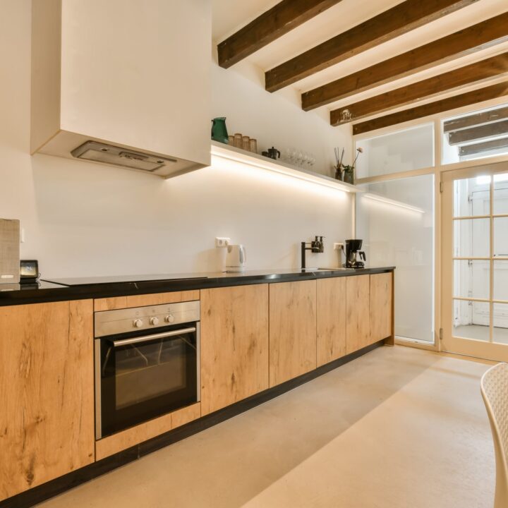 gietvloer-keuken-beige-aardse-tinten-hout gietvloer-keuken-beige-aardse-tinten-hout