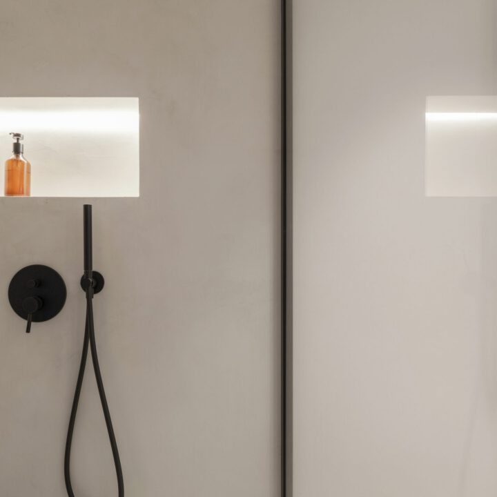 lavasteen-badkamer-betonlook-beton-cire-wand lavasteen-badkamer-betonlook-beton-cire-wand